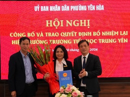 Ủy ban nhân dân phường Yên Hòa tổ chức Hội nghị công bố và trao quyết định bổ nhiệm lại chức danh Hiệu trưởng trường Tiểu học Trung Yên