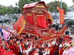 Đặc sắc Lễ hội đền Hai Bà Trưng đầu xuân