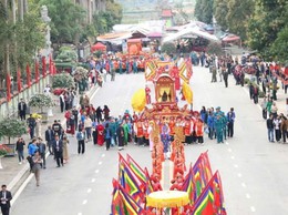 Độc đáo lễ rước kiệu Hai Bà Trưng