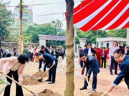 Phường Khương Đình hưởng ứng Tết trồng cây, lan tỏa thông điệp sống xanh
