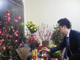 Phường Hoàn Kiếm dâng hương tưởng niệm các Anh hùng liệt sĩ nhân dịp Tết Bính Ngọ 2026