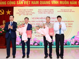 Đảng bộ phường Yên Hòa tiếp nhận 458 đảng viên chuyển về sinh hoạt