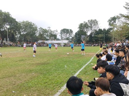 Sôi nổi các trận tứ kết Giải bóng đá mừng Xuân Bính Ngọ, mừng Lễ hội Đền Măng Sơn