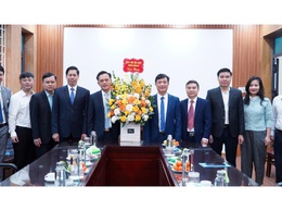 Phường Chương Mỹ thăm, chúc mừng các cơ sở y tế nhân kỷ niệm Ngày Thầy thuốc Việt Nam 27/2