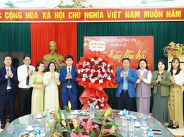 Lãnh đạo xã Thường Tín chúc mừng ngày Thầy thuốc Việt Nam