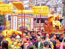 ĐẶC SẮC LỄ RƯỚC VUA GIẢ – ĐIỂM NHẤN NỔI BẬT CỦA LỄ HỘI ĐỀN SÁI, XÃ THƯ LÂM