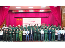 Hát Môn trang trọng gặp mặt Tân binh chuẩn bị nhập ngũ năm 2026