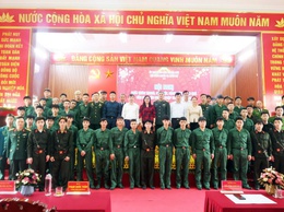 Xã Hòa Phú: Hội nghị gặp mặt, động viên và tặng quà công dân lên đường nhập ngũ thực hiện nghĩa vụ năm 2026
