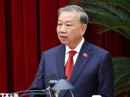 Vững bước dưới cờ Đảng