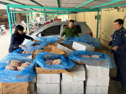 Phát hiện gần 2 tấn thực phẩm nhập lậu