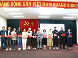 Trung tâm Chính trị Hà Đông tổng kết lớp bồi dưỡng nhận thức về Đảng khóa II năm 2026