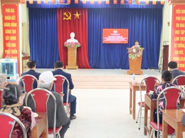 Chi bộ thôn Phú Gia tổ chức sinh hoạt chính trị