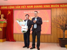 Công bố quyết định bổ nhiệm Phó Trưởng Ban Xây dựng Đảng xã Mê Linh