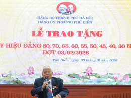 Phường Phú Diễn trao tặng Huy Hiệu Đảng cho các Đảng viên đợt 3/2/2026