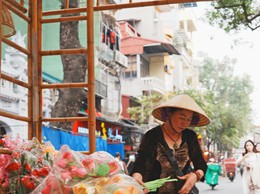 Hà Nội tái hiện chợ hoa Hàng Lược trăm năm tuổi tại phố cổ dịp xuân Bính Ngọ