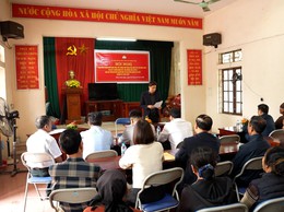 Xã Dương Hoà lấy ý kiến cử tri nơi cư trú đối với người ứng cử đại biểu HĐND các cấp tại thôn Chùa Ngụ