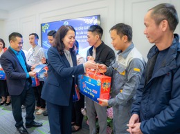 Lãnh đạo phường Cầu Giấy thăm, chúc Tết và tặng quà doanh nghiệp, người lao động nhân dịp Xuân Bính Ngọ 2026