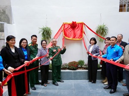 PHƯỜNG CẦU GIẤY KHÁNH THÀNH VÀ BÀN GIAO CÔNG TRÌNH HỖ TRỢ XÂY DỰNG MỚI NHÀ Ở CHO NGƯỜI CÓ CÔNG VỚI CÁCH MẠNG