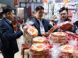 XÃ BA VÌ TĂNG CƯỜNG KIỂM TRA AN TOÀN THỰC PHẨM PHỤC VỤ TẾT VÀ LỄ HỘI XUÂN NĂM 2026