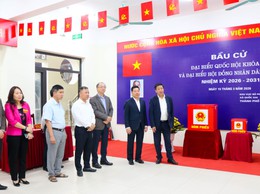 Phó Chủ tịch Thường trực UBND thành phố Hà Nội Dương Đức Tuấn kiểm tra công tác chuẩn bị bầu cử tại xã Quốc Oai