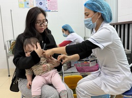 Chủ động tiêm vắc xin phòng cúm mùa giảm nguy cơ mắc bệnh thời tiết giao mùa