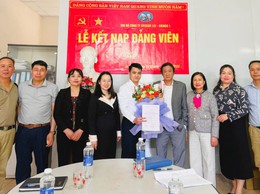 Đảng bộ Doanh nghiệp phường Bồ Đề chú trọng công tác phát triển đảng viên trong doanh nghiệp