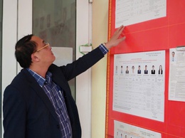 Đồng chí Phó Bí thư Đảng ủy, Chủ tịch UBND xã Chuyên Mỹ đi kiểm tra công tác chuẩn bị bầu cử tại các thôn Lễ Nhuế, Đồng Phố, Đồng Cả và Đại Nghiệp