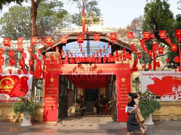 CỬA NAM TRƯỚC NGÀY HỘI LỚN 
