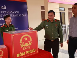 Đoàn công tác Công an TP Hà Nội kiểm tra công tác bảo đảm an ninh trật tự phục vụ bầu cử tại xã Minh Châu