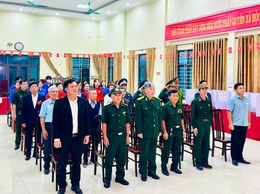 Không khí khai mạc và cử tri đi bầu cử tại khu vực bỏ phiếu số 12 và 17