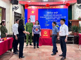 Lãnh đạo xã Hưng Đạo kiểm tra công tác bầu cử tại các khu vực bỏ phiếu