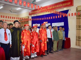 Đồng chí Nguyễn Thành Chung – UVBTV, Phó Chủ tịch thường trực UBND xã Phú Xuyên dự lễ Khai mạc tại thôn Phong Triều.