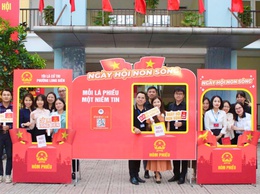 Phường Long Biên rộn ràng ngày hội non sông