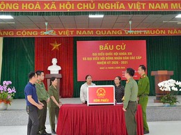Công an xã Mê Linh đảm bảo an ninh trật tự cho ngày hội non sông