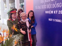 Tuổi trẻ Tây Hồ xung kích phục vụ ngày bầu cử