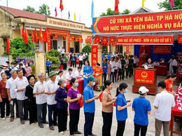 CỬ TRI YÊN BÀI NÔ NỨC THỰC HIỆN NGHĨA VỤ BẦU CỬ