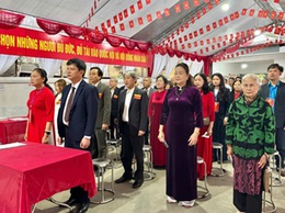 Đồng chí Nguyễn Huy Hoàng - Phó Bí thư Đảng uỷ, Chủ tịch UBND xã dự Lễ khai mạc bầu cử đại biểu Quốc hội khóa XVI và đại biểu HĐND các cấp nhiệm kỳ 2026-2031 tại khu vực bỏ phiếu số 17 Tổ dân phố Trạm trôi