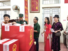 Rộn ràng Không khí ngày bầu cử tại xã Đoài Phương sáng 15/3