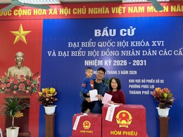 Đến 17h00, tỷ lệ cử tri toàn phường đi bỏ phiếu đạt 94%