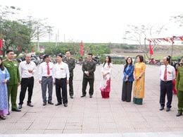 Lãnh đạo xã Thuận An kiểm tra công tác bầu cử tại địa phương