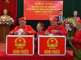 Không khí tại khu vực bỏ phiếu số 4, xã Thanh Trì rộn ràng trong ngày bầu cử