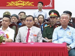 KHAI MẠC BỎ PHIẾU TẠI KHU VỰC BỎ PHIẾU SỐ 24, THÔN VẠN ĐIỂM