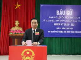 KHI ỨNG CỬ VIÊN HĐND THÀNH PHỐ THỰC HIỆN QUYỀN BẦU CỬ Ở QUÊ HƯƠNG