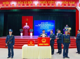 Khu vực bỏ phiếu số 05 phường Long Biên đạt 100% cử tri tham gia bầu cử sớm nhất trên địa bàn