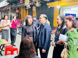 UBND phường Hoàn Kiếm đón đoàn khảo sát của Thành phố xây dựng mô hình điểm tuyến phố kiểm soát an toàn thực phẩm