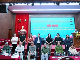 Trao tặng 42 xe lăn cho người khuyết tật trên địa bàn phường Chương Mỹ và các xã lân cận