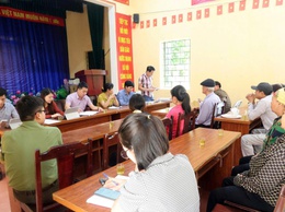 Hòa Phú đối thoại với 17 hộ dân trong dự án cải tạo, nâng cấp tuyến đường liên xã Quảng Bị – Thượng Vực

