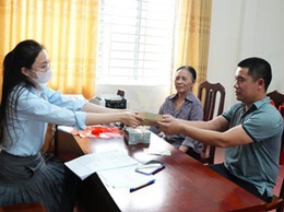 UBND xã Hoài Đức tổ chức chi trả tiền bồi thường, hỗ trợ tái định cư dự án xây dựng đường từ ĐT422 đến Kim Chung Di Trạch