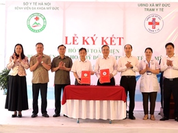 Bệnh viện Đa khoa Mỹ Đức ký kết với Trạm y tế xã nâng cao chất lượng chăm sóc sức khỏe nhân dân