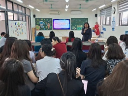 Phường Tây Hồ tập huấn giáo dục trí tuệ nhân tạo (AI): Trang bị “năng lực số” cho đội ngũ giáo viên Tiểu học.